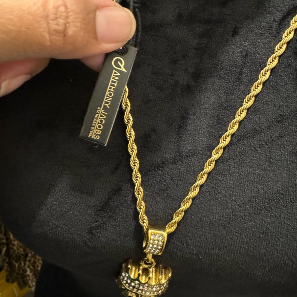 ANTHONY JACOBS
18K Goldplated Necklace with Simulated Diamond Lion Pendant - Picture 7 of 7